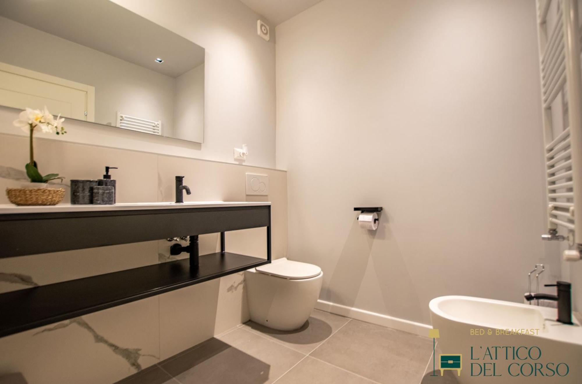 L'Attico Del Corso Appartement Triëst Buitenkant foto