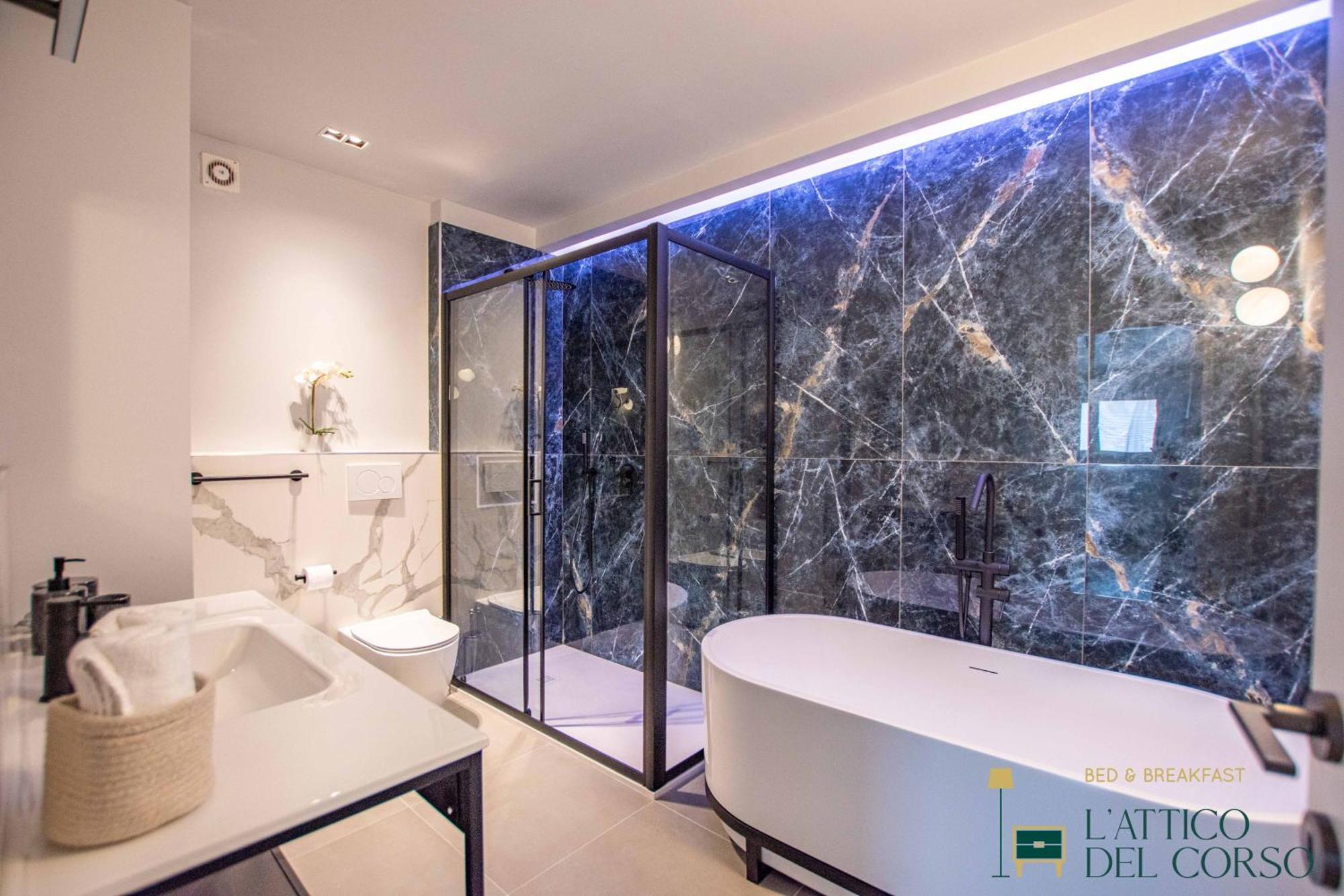 L'Attico Del Corso Appartement Triëst Buitenkant foto